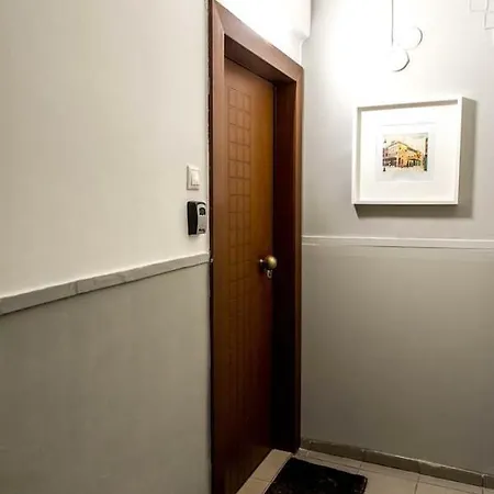 The Corner In Historical Center * Salonic